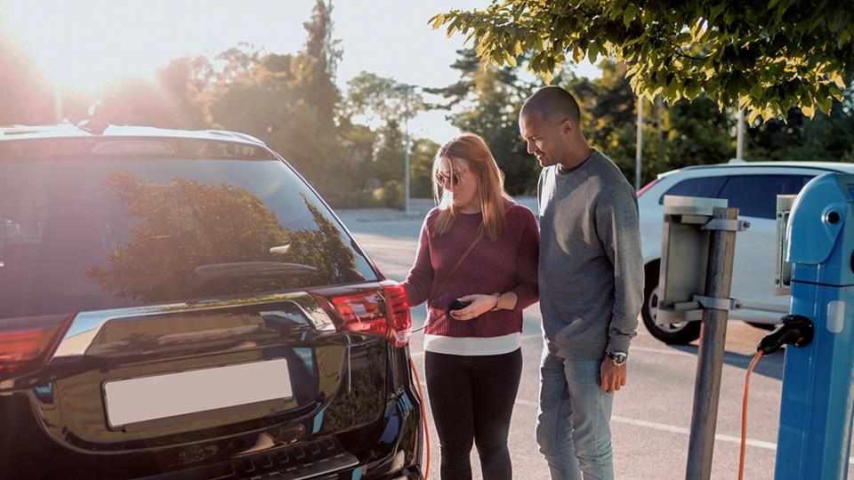 Tesla, voiture électrique, demain