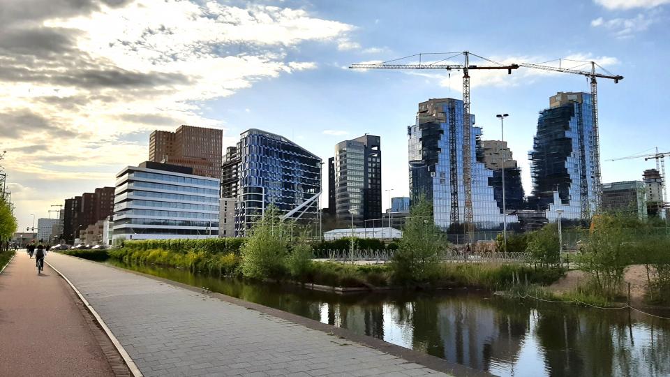 Darwin's offices are based in the Zuidas business district in Amsterdam. Photo: Wikimedia CC BY-SA 4.0